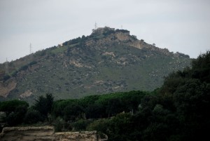 Monte Gauro. Mausoleo di Quarto