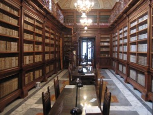 biblioteca benedettina Cava de' tirreni