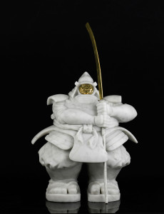 Matteo Pugliese, Custode Samurai VIII, 2015, marmo di Carrara Fonte: http://www.clponline.it/