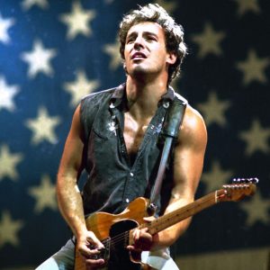 alt="Bruce Springsteen"