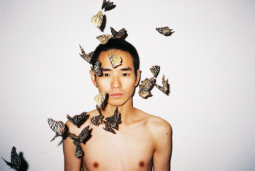 Ren Hang: il fotografo e poeta che spaventa il regime cinese