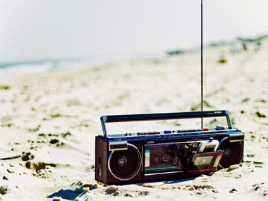 Canzoni estive: che ascoltiamo dal 2005 ad oggi