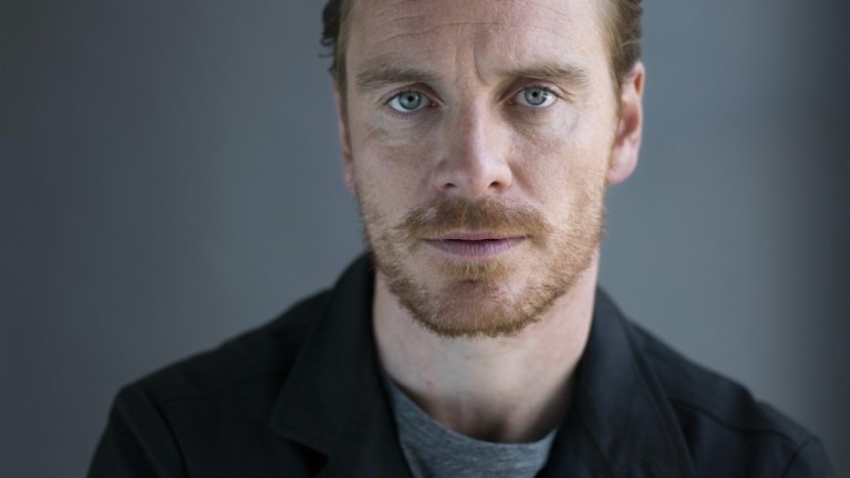 Michael Fassbender dall’aria beffarda