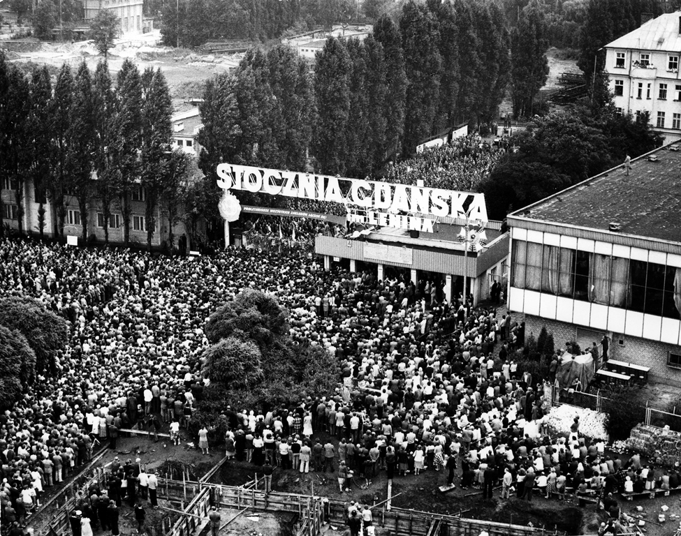 I manifestanti  di Solidarnosc nei cantieri navali di Danzica
