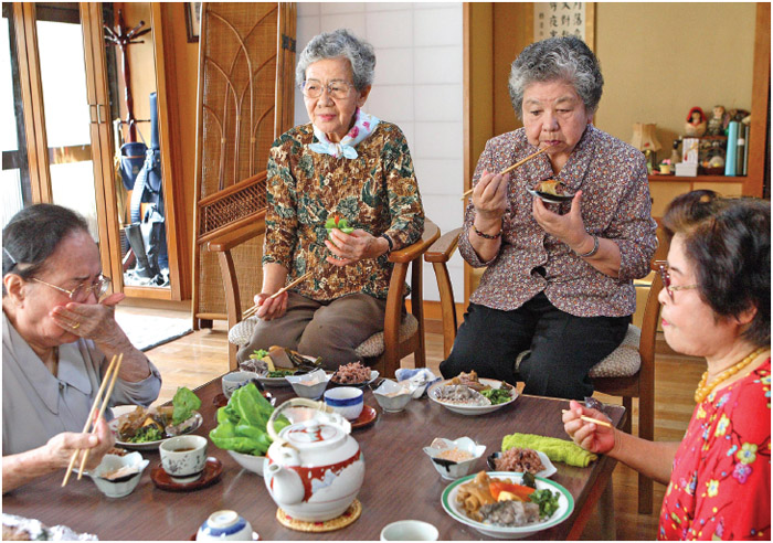 Anziani e dieta Okinawa